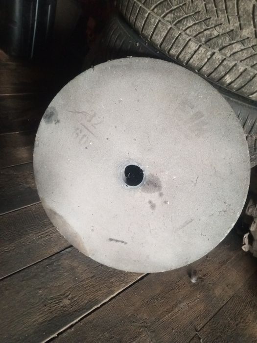 Продам круг шліфувальний