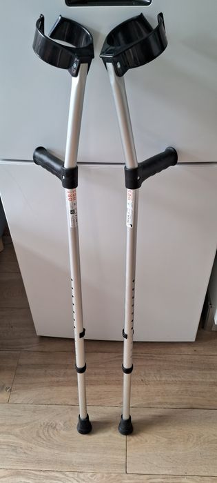 Muletas novas sem uso