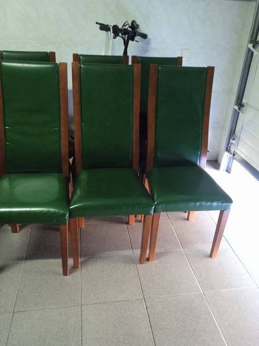 8 Cadeiras sala jantar em pele