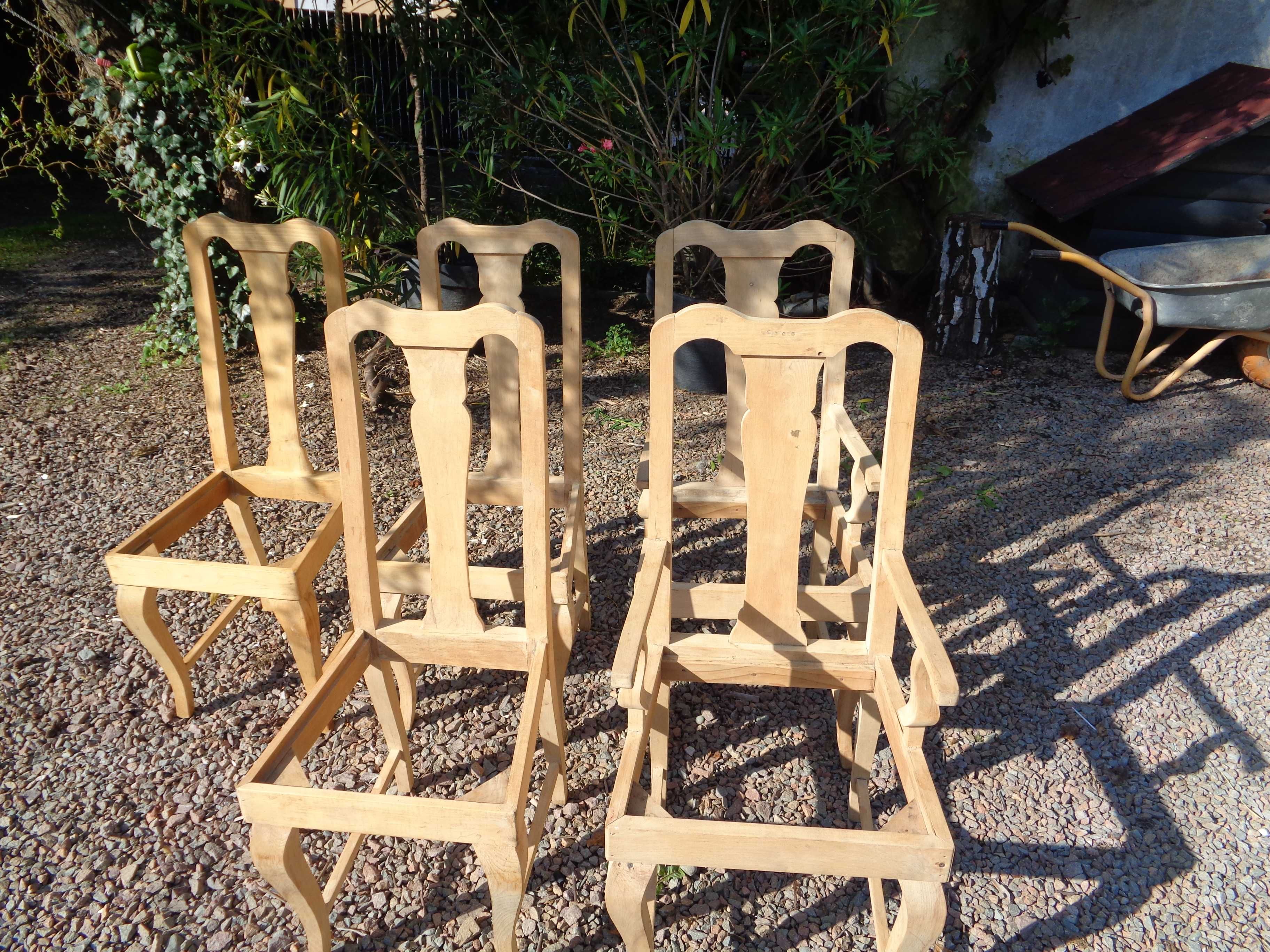 stare krzesła drewniane komplet 400 zł