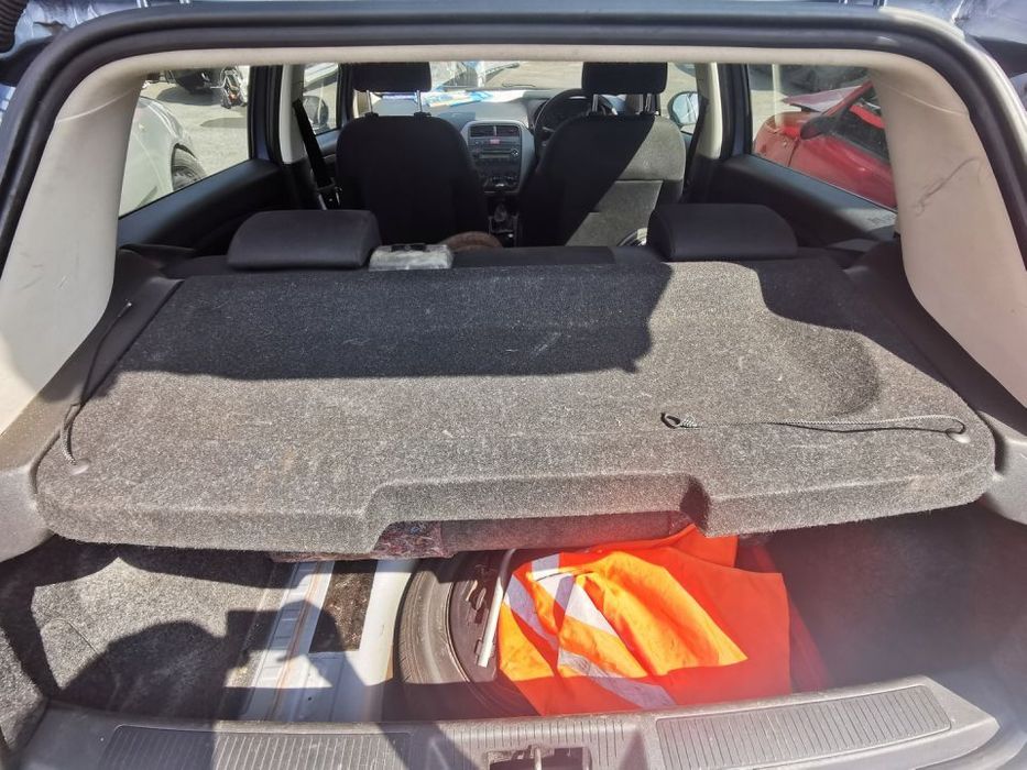 Fiat Grande Punto 5D półka bagażnika