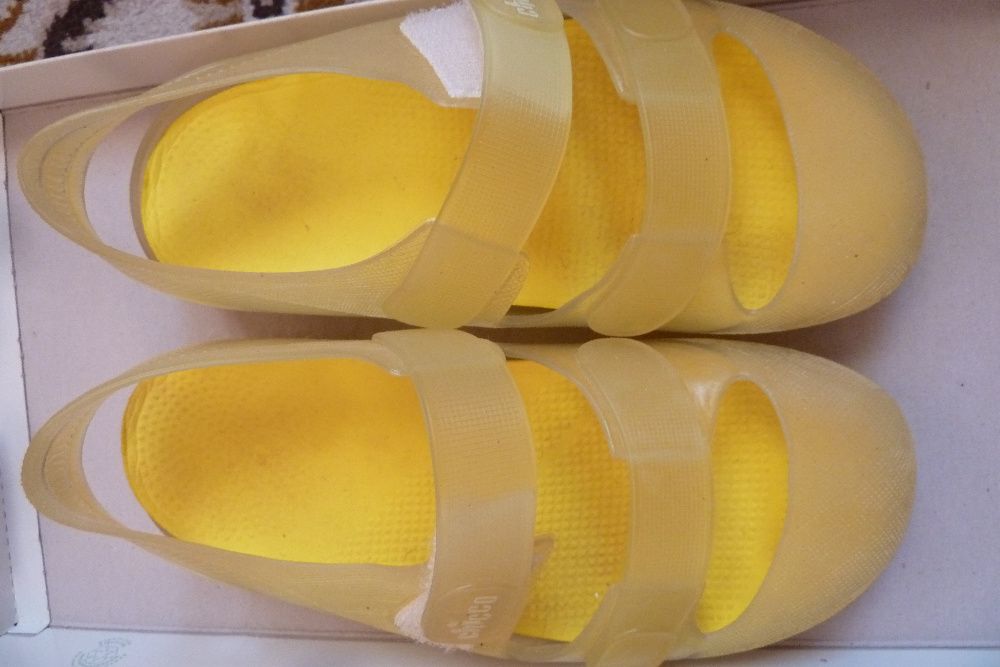 Сланцы, резиновые босоножки Chicco на девочку размер 29