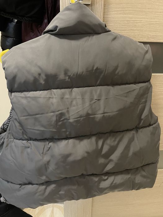Продам жіночій жилет розмір xs