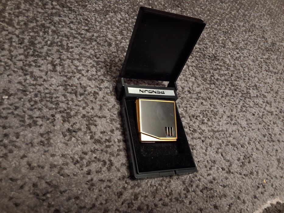 Запальничка Газ винтажна PENGUN в упаковцi в гарному станi