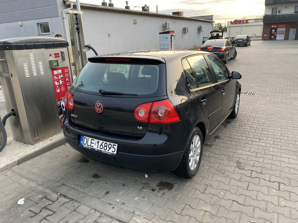 Volkswagen Golf V 1.6 mpi 8v 102km