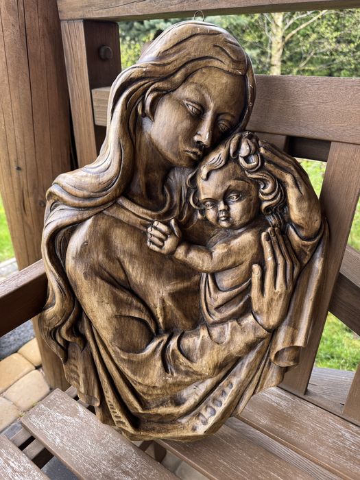 Płaskorzeźba na ścianę Matka Boska z Dzieciątkiem