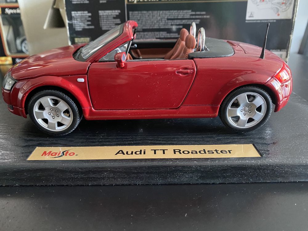 MAISTO 1:18 Audi TT Roadster 8N 1.8T quattro