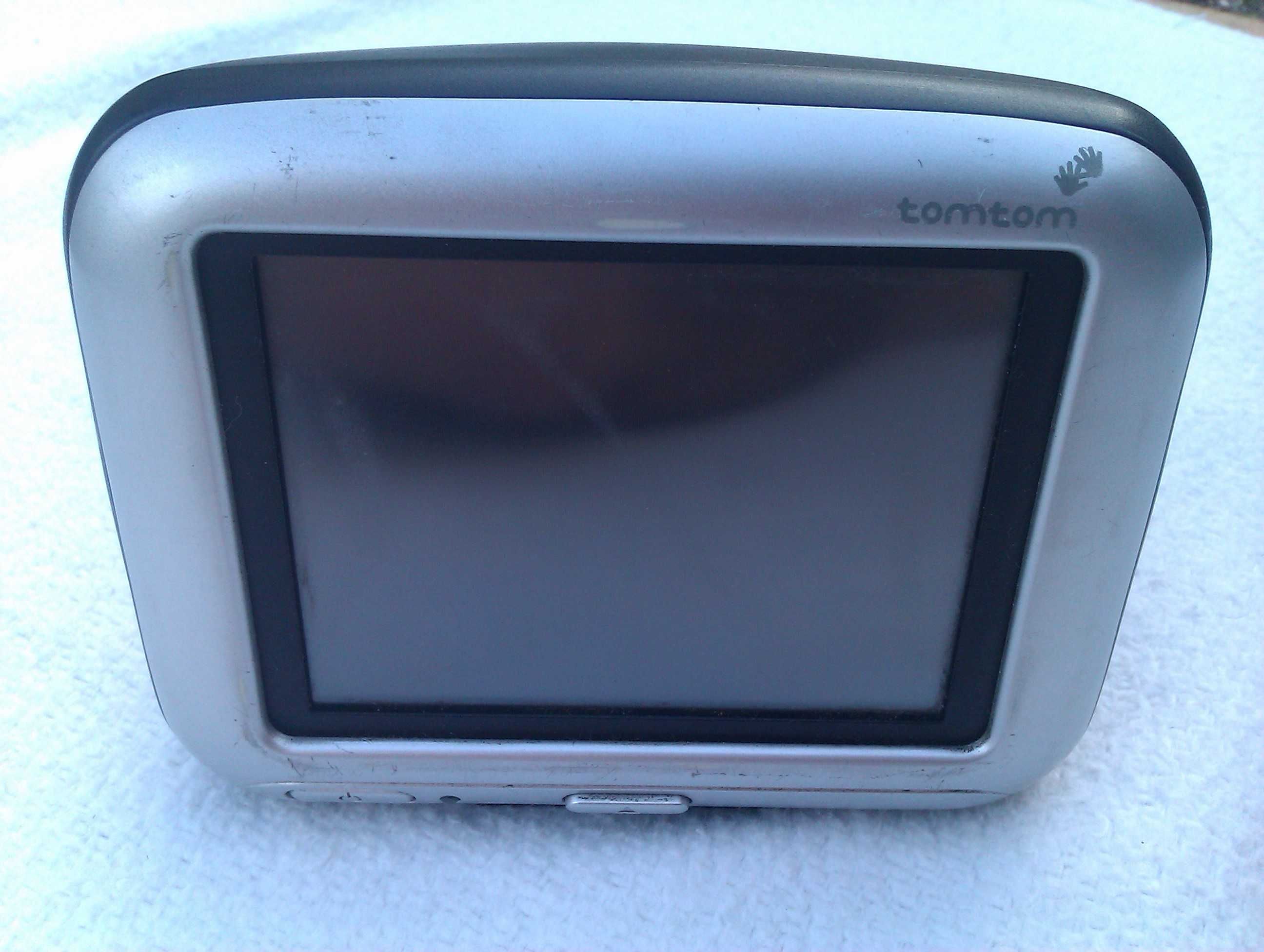 GPS Tomtom Go 700, com estojo e carregador.