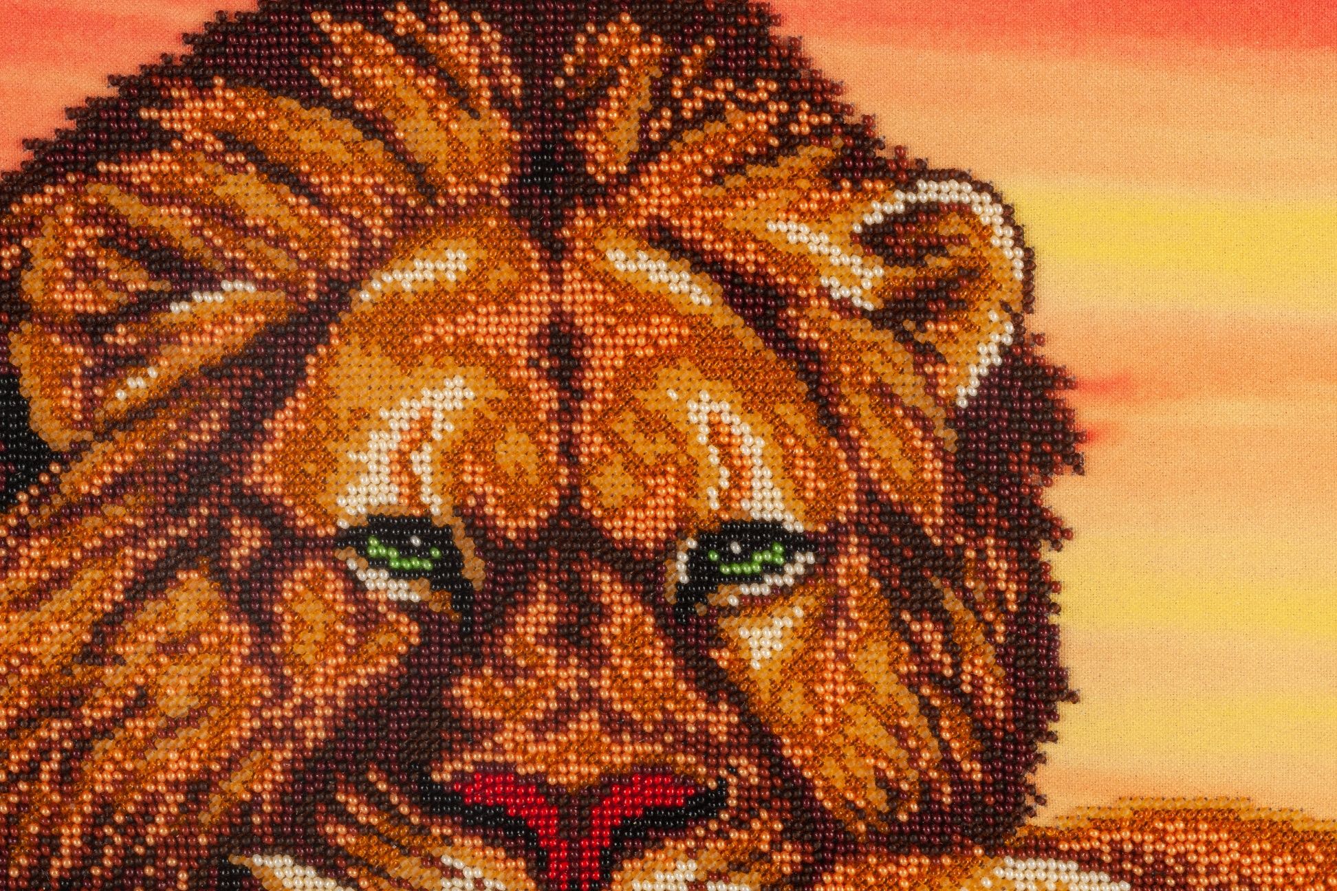 Картина "Львы"  бисером