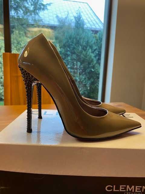 Szpileczki lakierowane