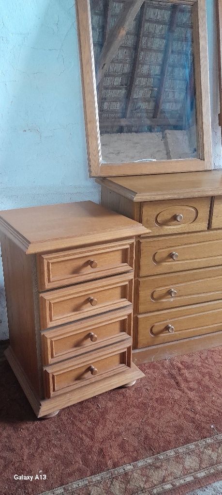 Komoda lustro i wieszak