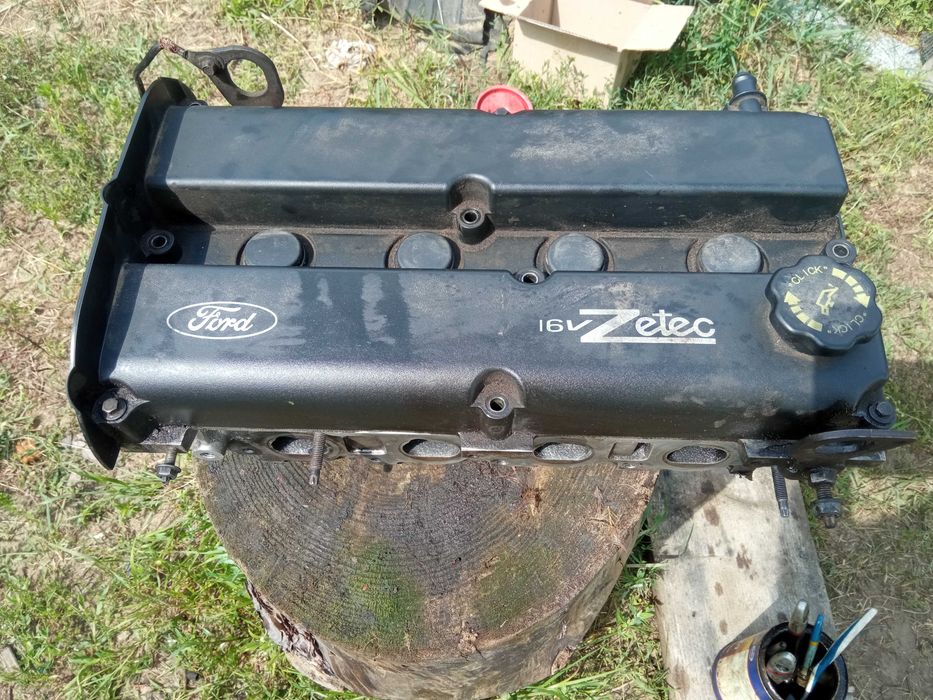 ГБЦ головка блока XS7G-6090-BB двигуна 1.8i бензин Zetec E 16v