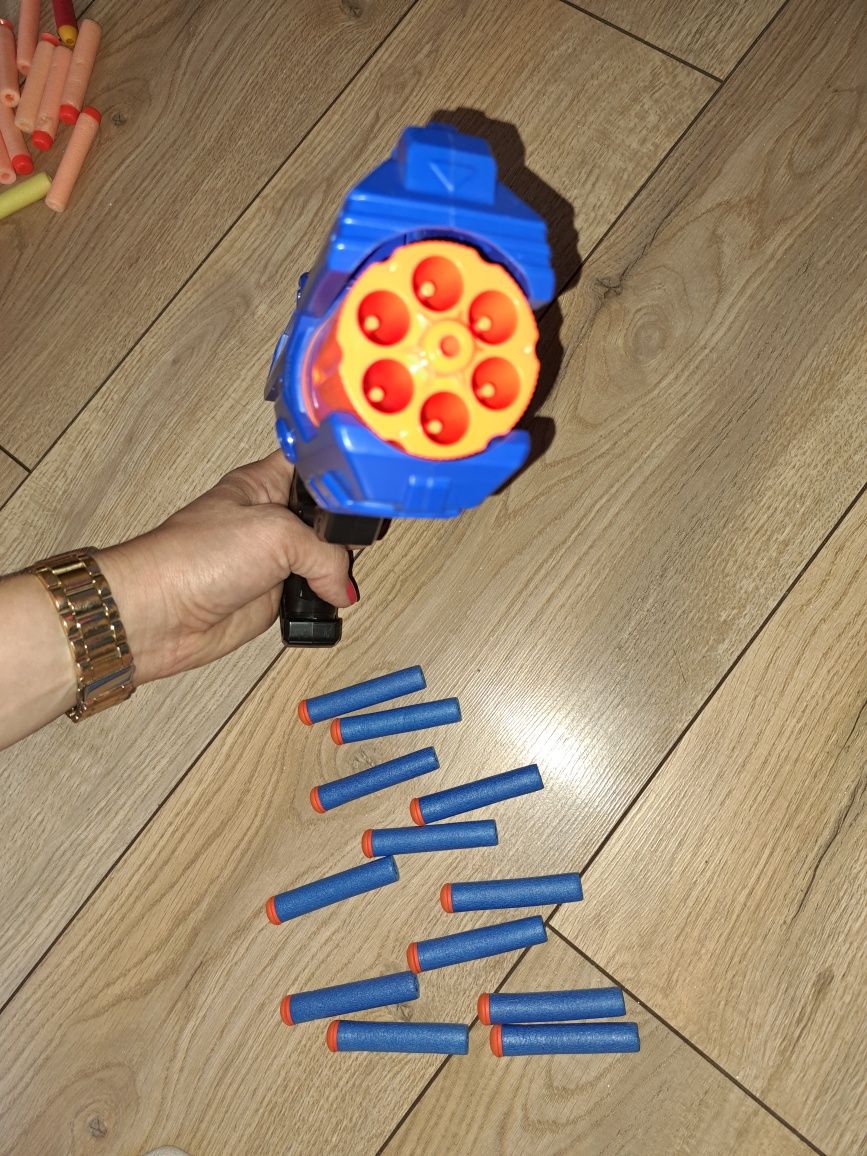 Pistolet play tive na strzałki