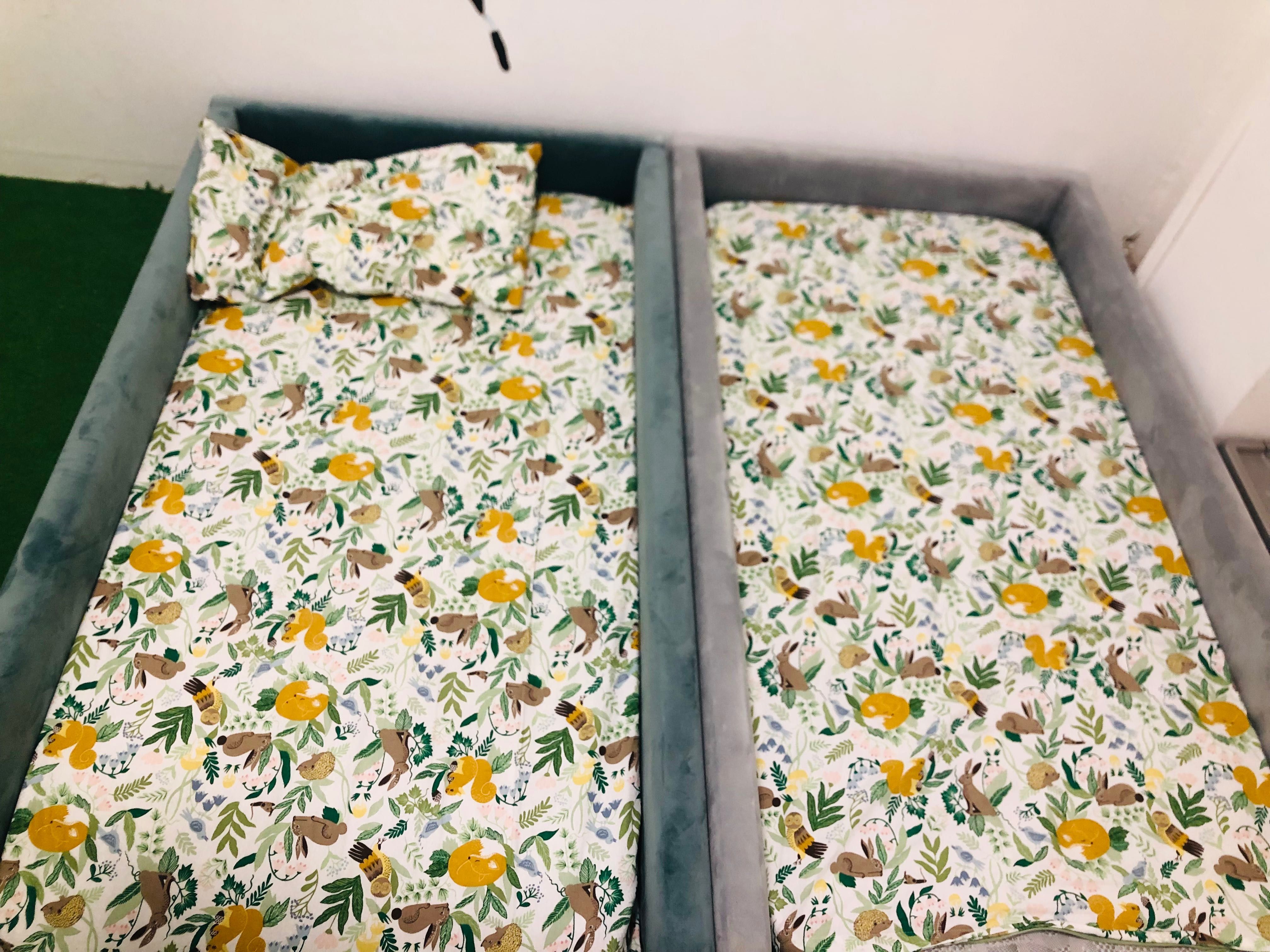 3 unidades CAMA MONTESSORI COM COM COLCHÃO SEMI NOVAS