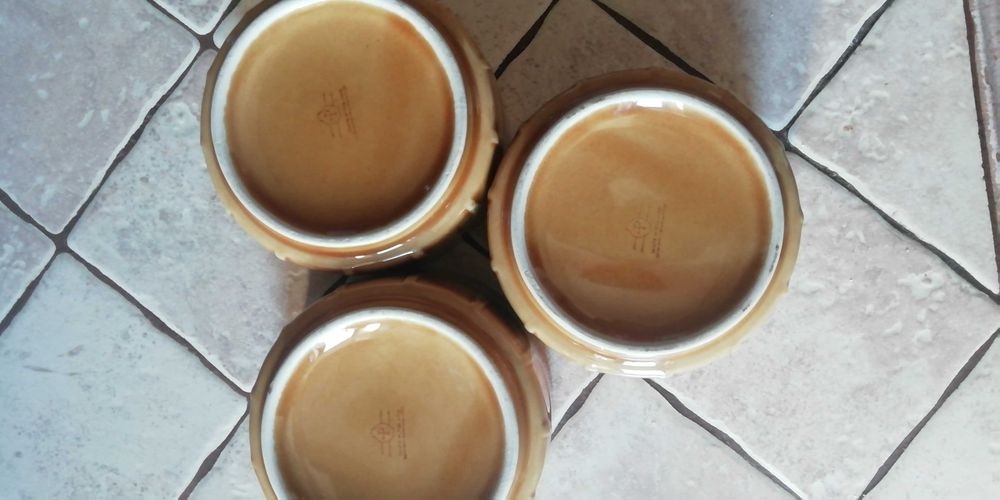 Cztery miseczki porcelit Pruszków