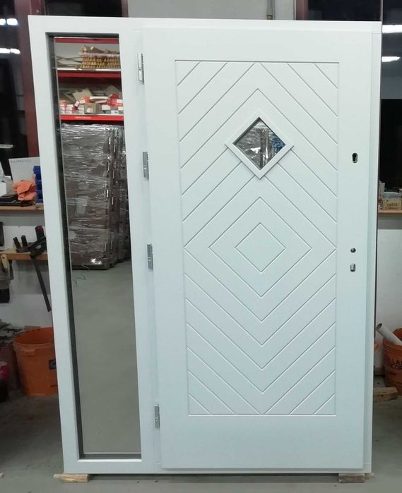 Drzwi Zewnętrzne drewniane   dzp79