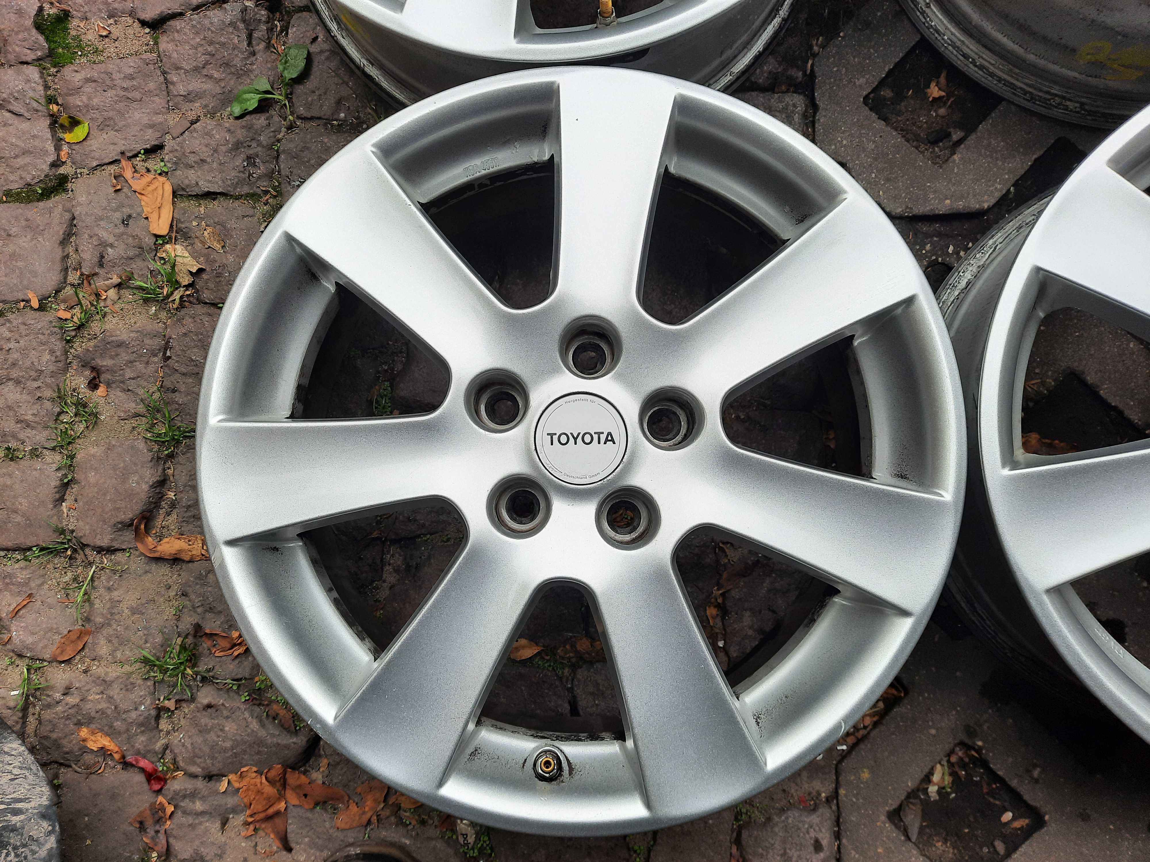 Felgi aluminiowe z czujnikami TOYOTA 17" 5x114,3x60,1 Avensis Rav 4