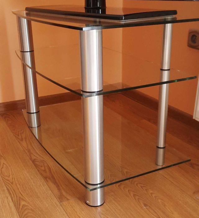 Szklany stolik rtv pod telewizor