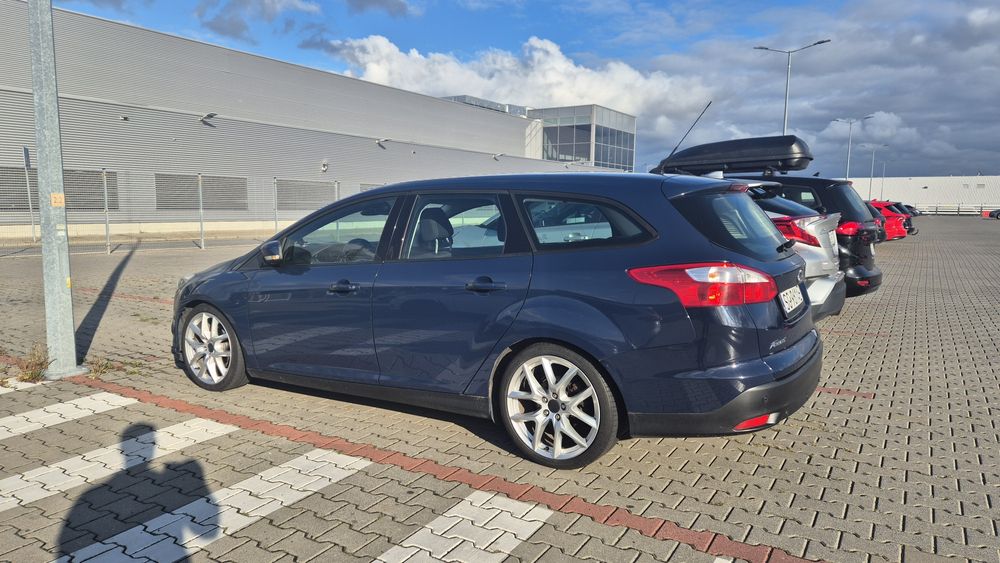 Felgi aluminiowe R18 5x108 wraz z oponami 215/40 R18 ford volvo