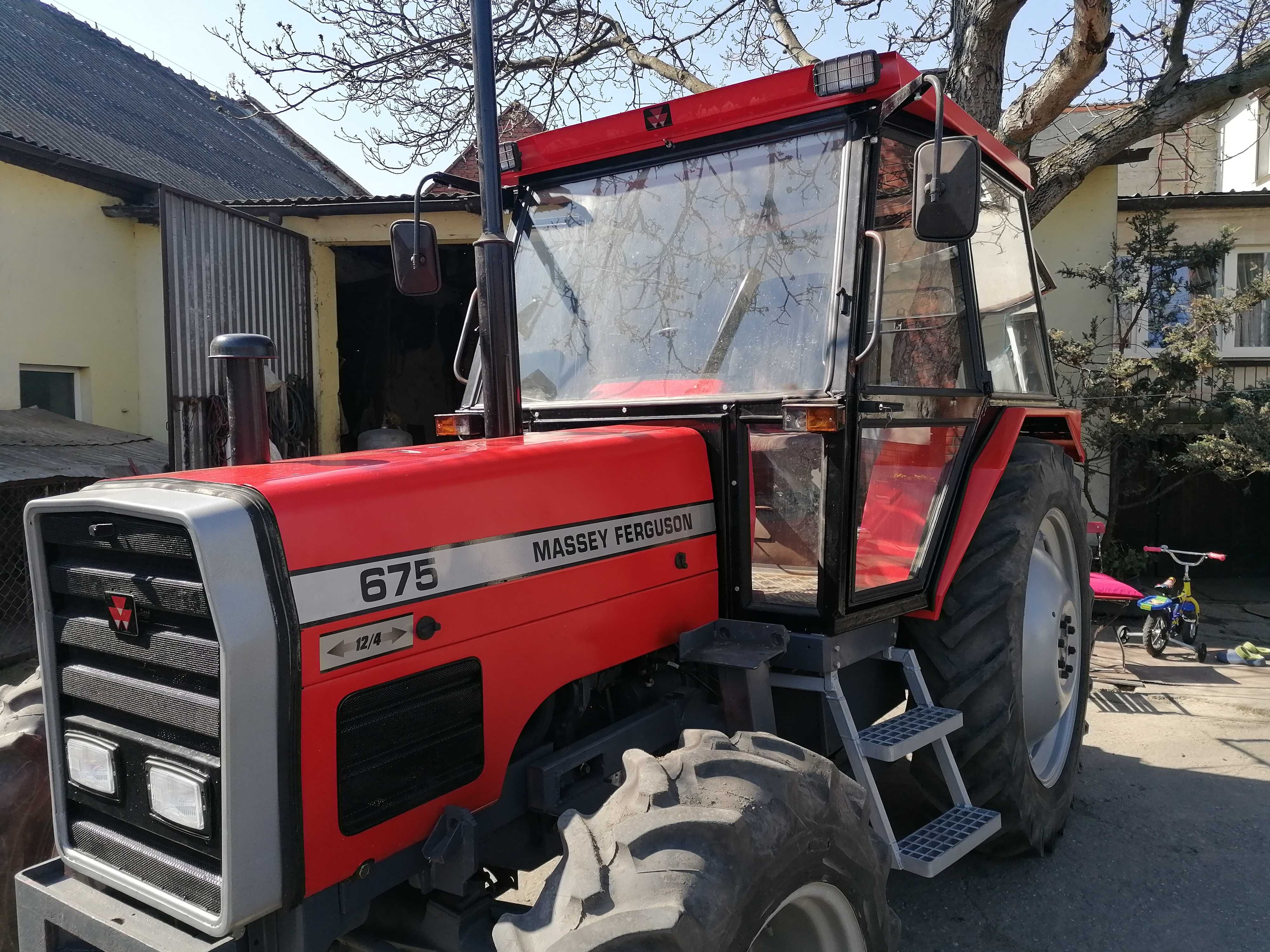 Massey Ferguson 675