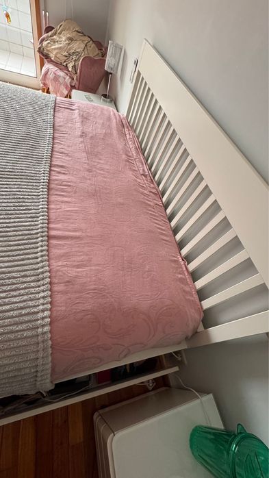 Estrutura cama com arrumacao ikea IDANÄS 160x200 bom estado