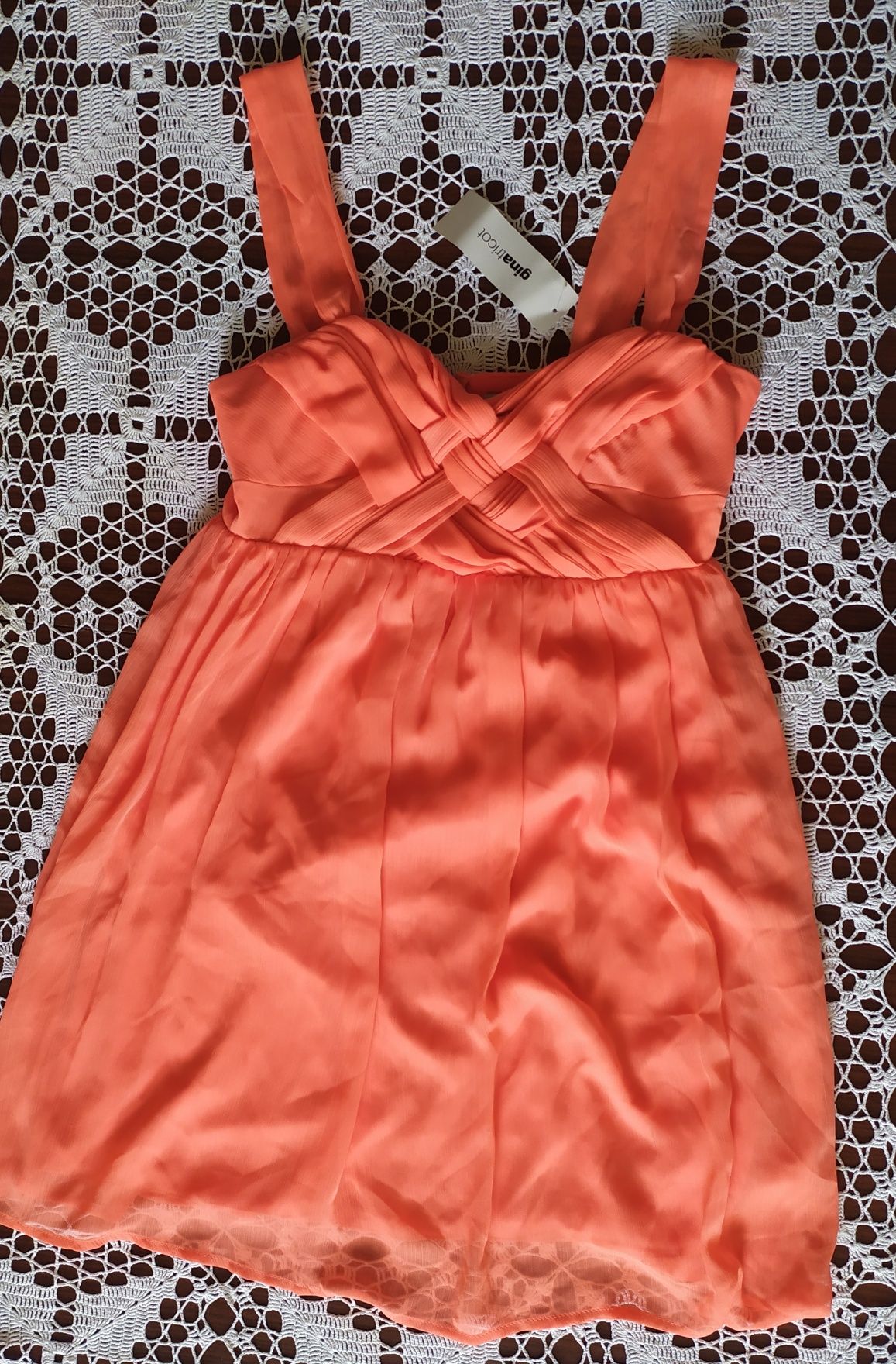 Pomarańczowa sukienka mgiełka