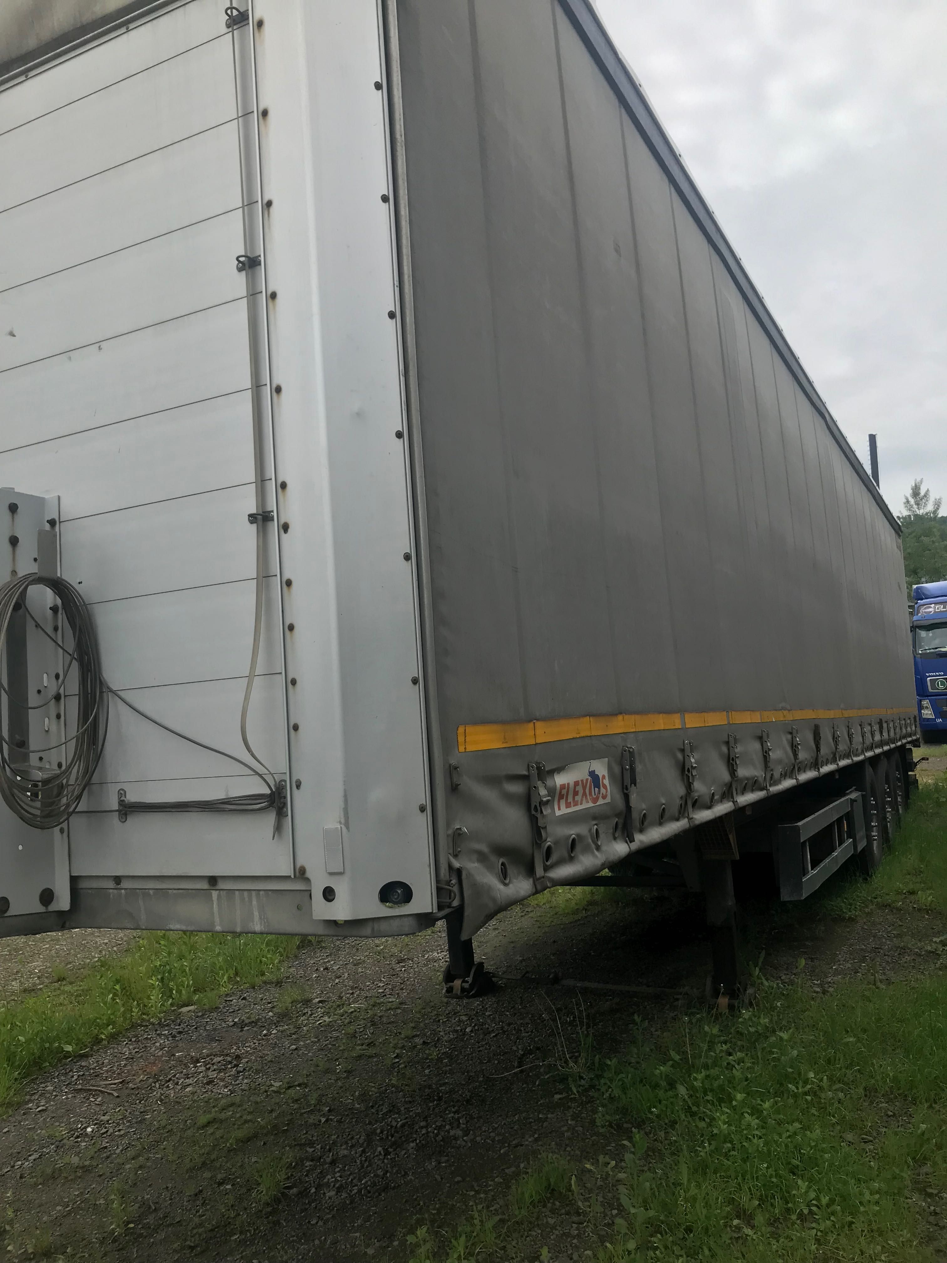 Schmitz SCS24L напівпричіп