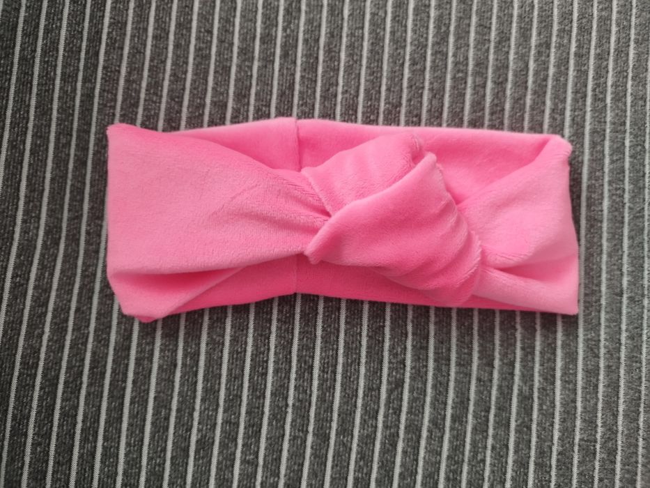 Opaska welurowa na jesień dla dziewczynki 4-6 lat. Rozciągliwa. Nowa