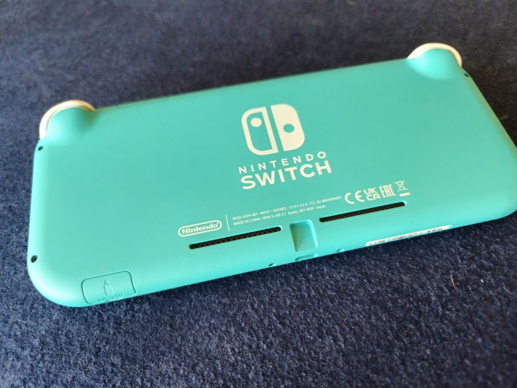 Nintendo switch lite com jogo Pokémon