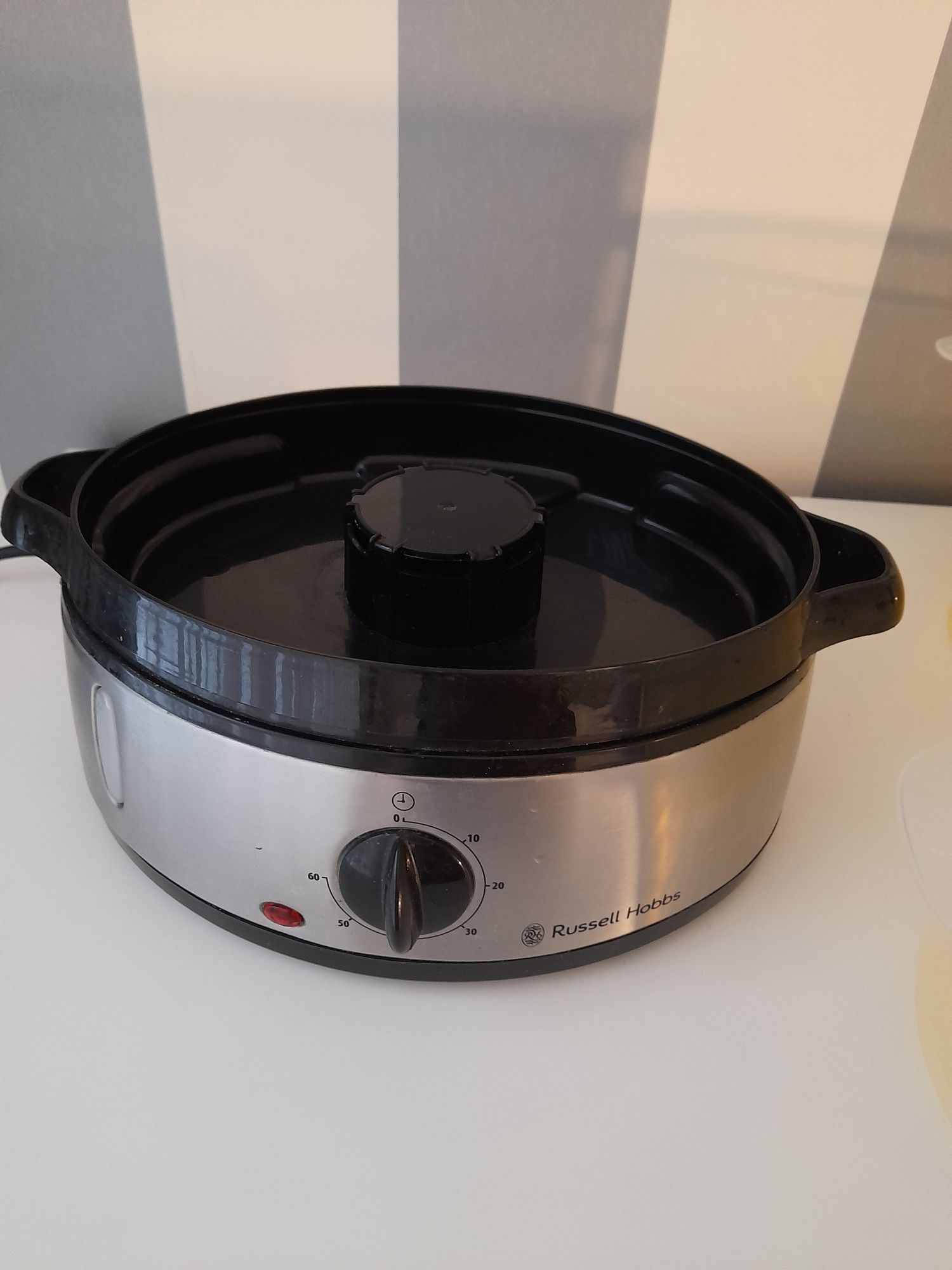 Parowar do przyrządzania zdrowych potraw,  poj. 9l, trzy poziomy, 800W