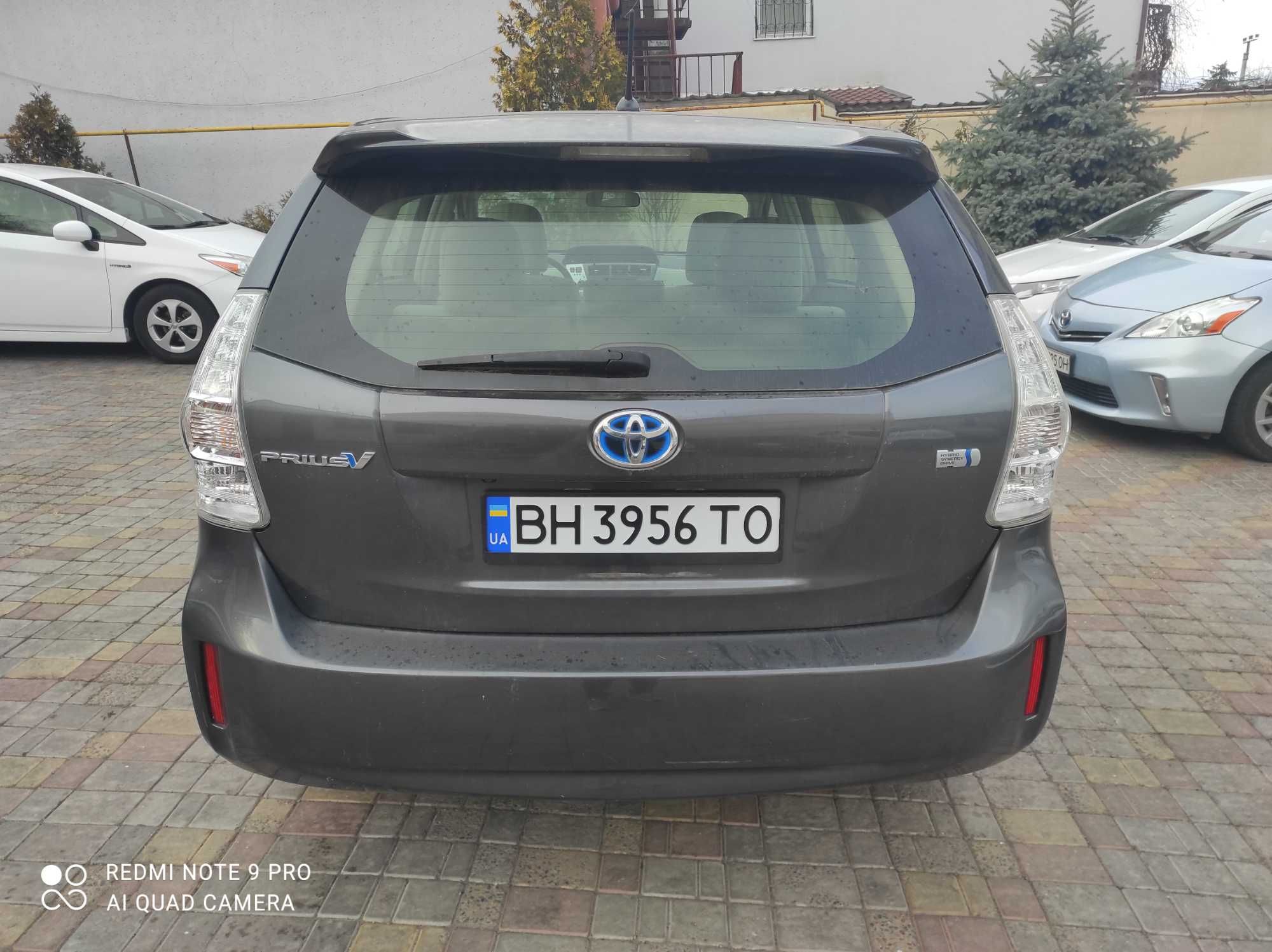 Сдам в аренду Тоyota Prius V Гибрид 2013 год супер цена 570гр день.