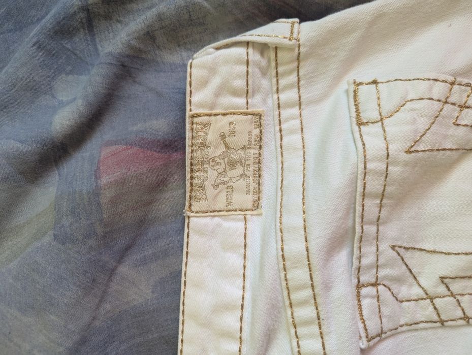 Джинсы True Religion
