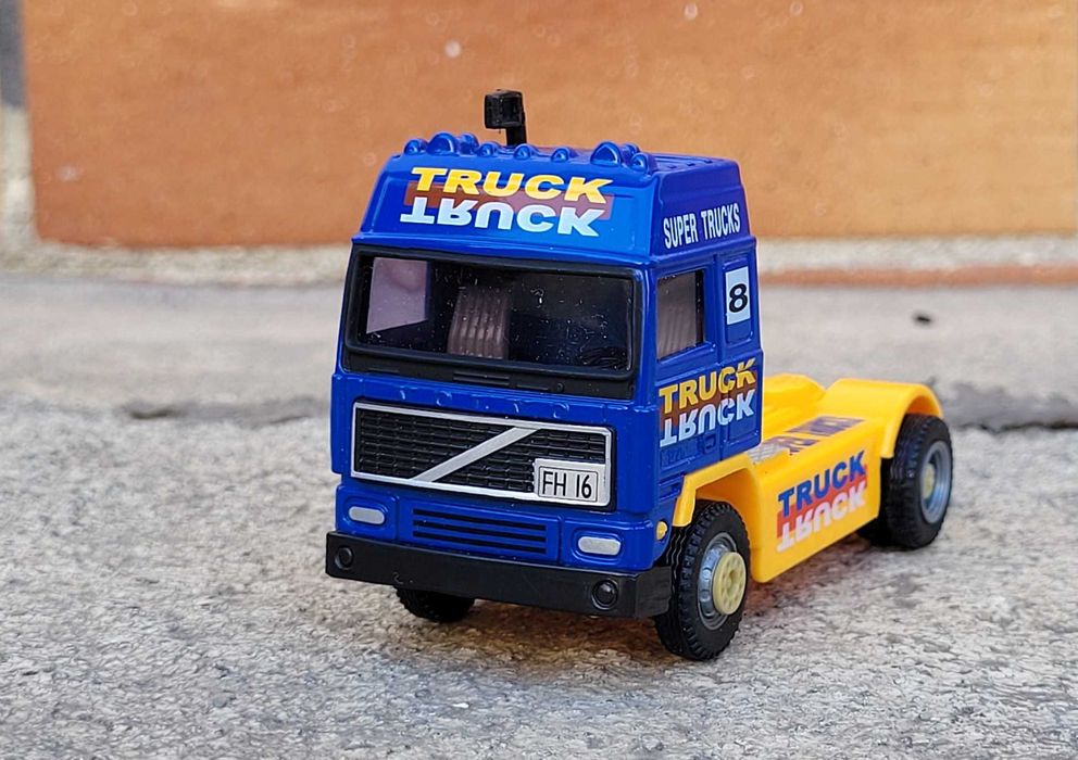 Wyścigowa Volvo FH16 Truck nowy pudełko 1:55 kolekcja model Ciężarowka