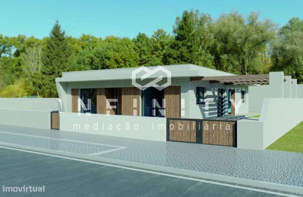 Moradia T3 térrea em construção com estacionamento, jardim e piscina