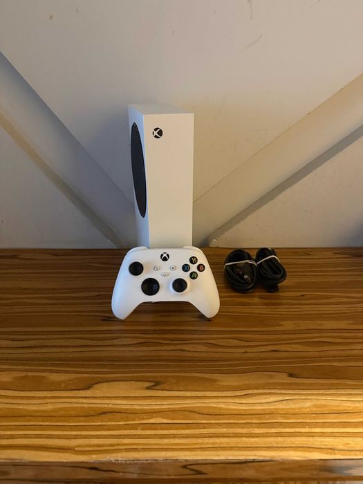 [Xbox] Konsola Xbox Series S + Pad Kontroler