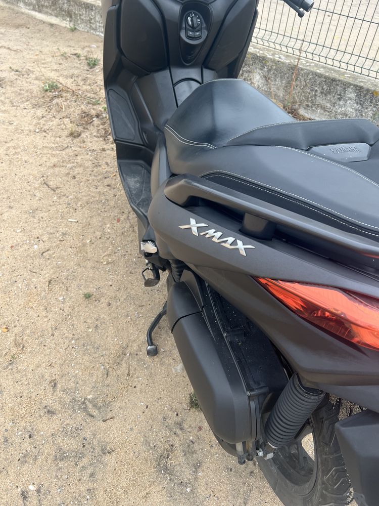 Yamaha x Max 125