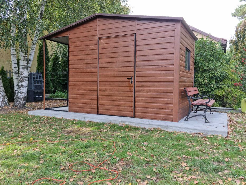 Drewnopodobny Domek do Ogrodu z Wiatą