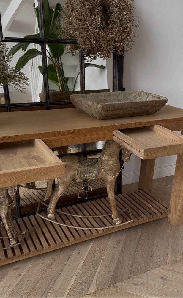 Konsola z drewna teak