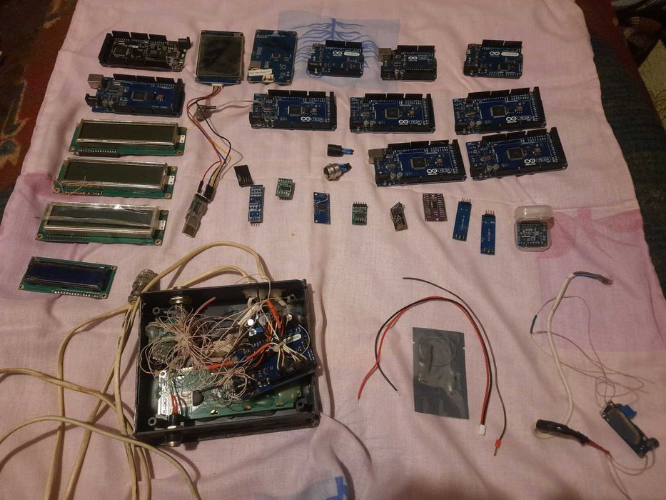 Arduino и комлектующие. Цена за все. (состояние не известно)