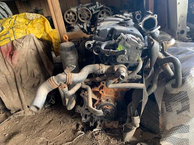 двигун двигатель Volkswagen Sharan Caddy Passat B5 Golf 4 1.9 D AUY