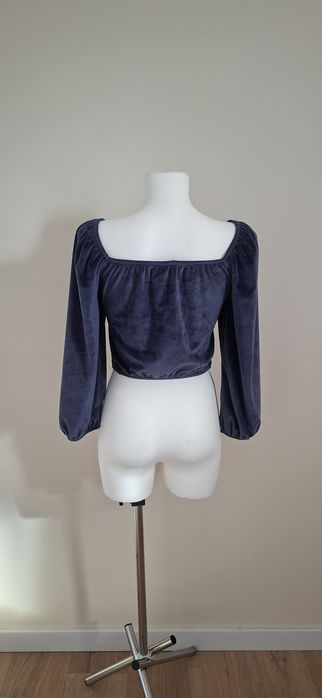 Bluzka crop top welurowy kolor granatowy długi rękaw hiszpanka r. UNI