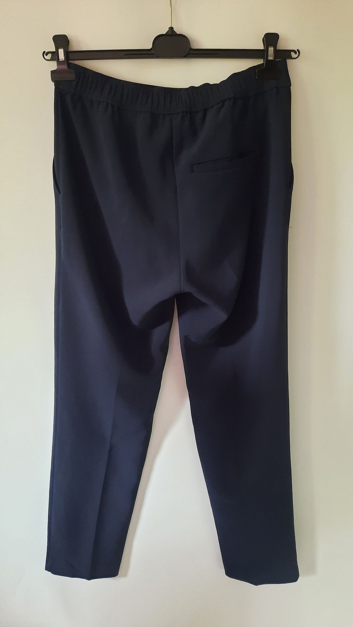 H&M  Spidnie damskie rozmoar 36
Spodnie damskie
 Rozmiar 36
Stan bdb