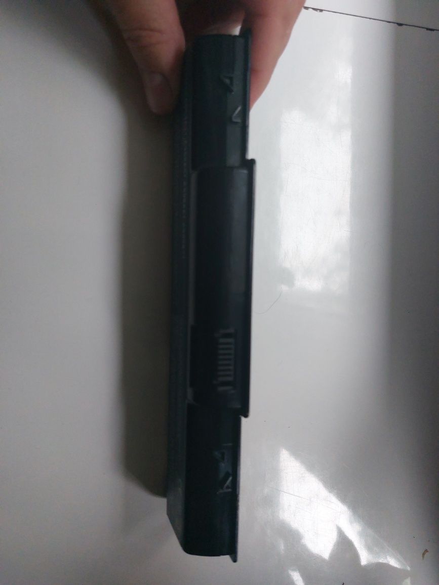 Bateria do laptopa 10.8V 4400mAh !! MOCNA !!