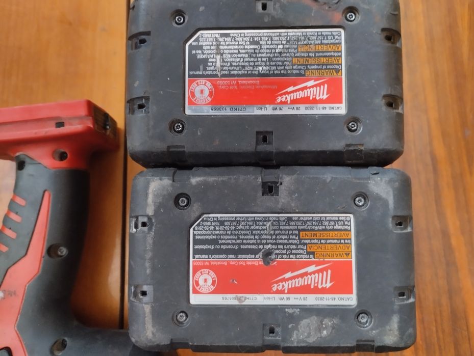 Milwaukee M28 сабельная пила, шуруповёрт.