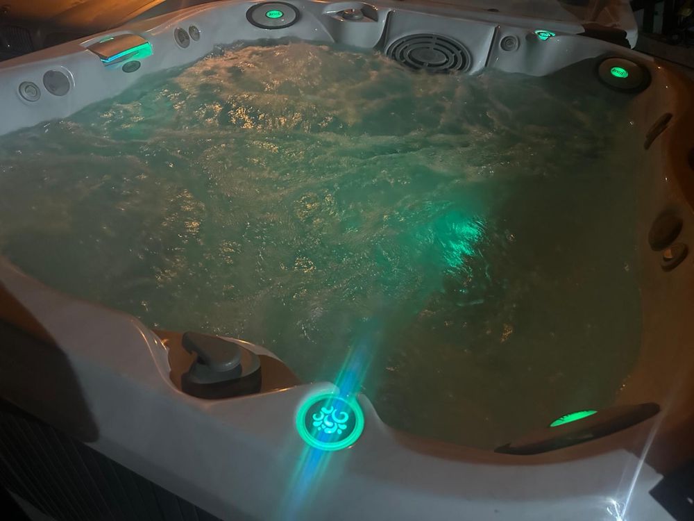 Jacuzzi ogrodowe 8 osobowe 230x220 Jacuzzi J-335