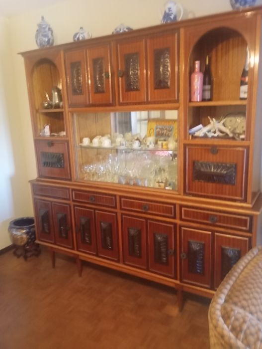 Vendo este móvel muito bonito bom estado