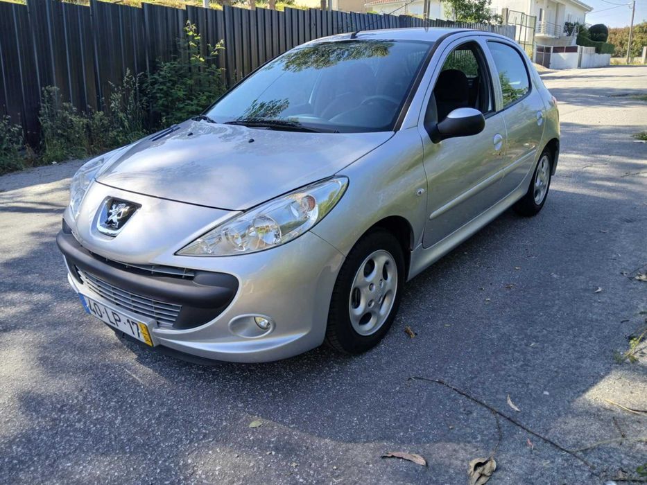 Peugeot 206 plus 1.1 - 83000 Km