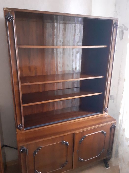 Книжный шкаф румынская мебель