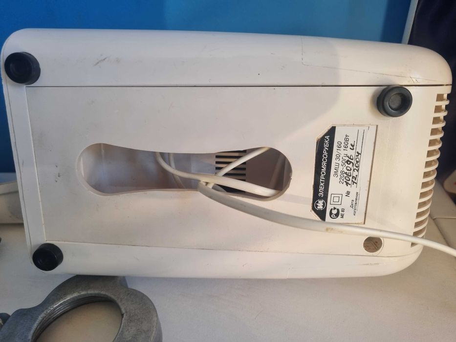 Мясорубка - соковыжималка ЭМШ 30/160 Бриз Аксион