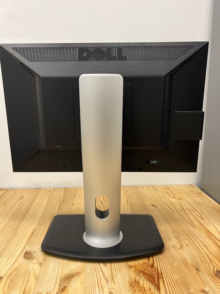 Monitor DELL P1911b